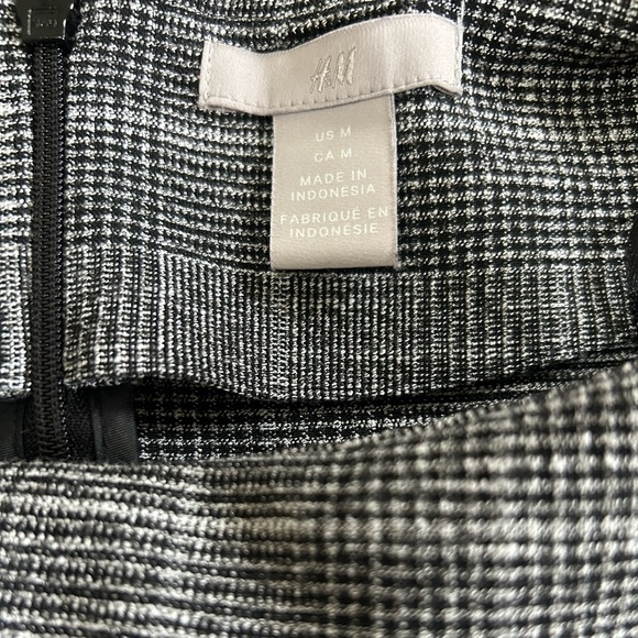 H&M Plaid Long Sleeve Dress - Picture 4 of 4